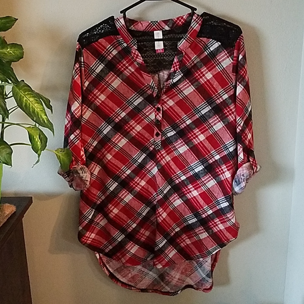 3/$10 Flowy Flannel
